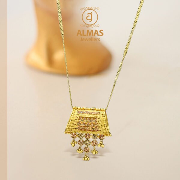 Explore stunning gold locket set designs for women. Perfect for daily wear or special occasions, combining elegance, tradition, and modern style.